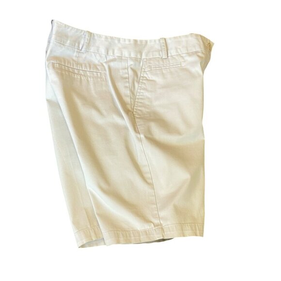 Talbots Petites 9 inch inseam Bermuda Shorts Sz 6P Beige #276R - Picture 2 of 4